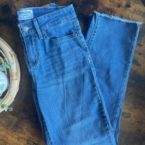 Denizen Levi’s Midrise Boyfriend Jeans